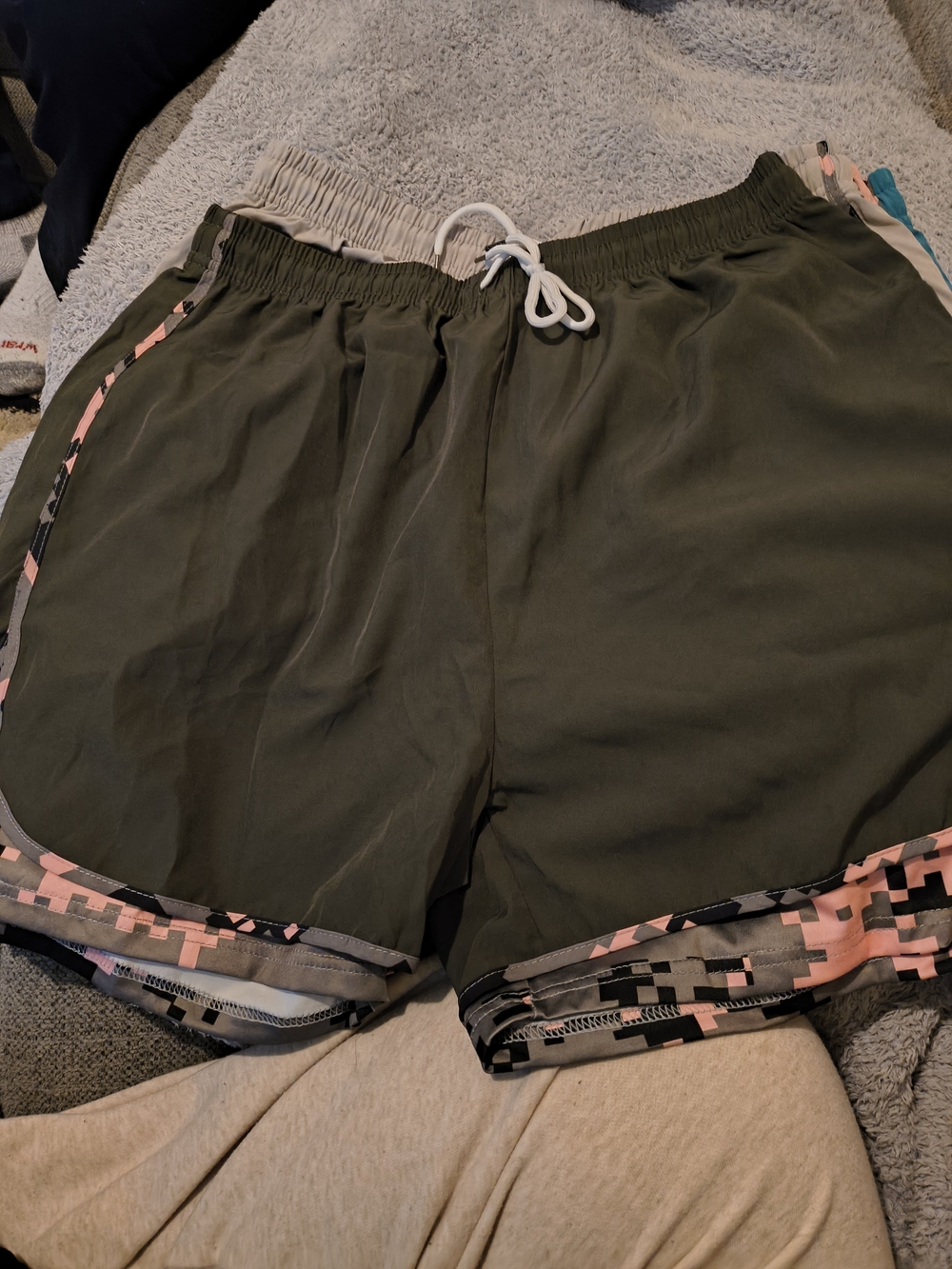5 Pairs Of Mens Baseball Shorts.
